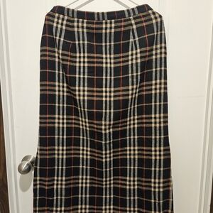 Briggs New York Black and Tan Plaid A-Line Skirt